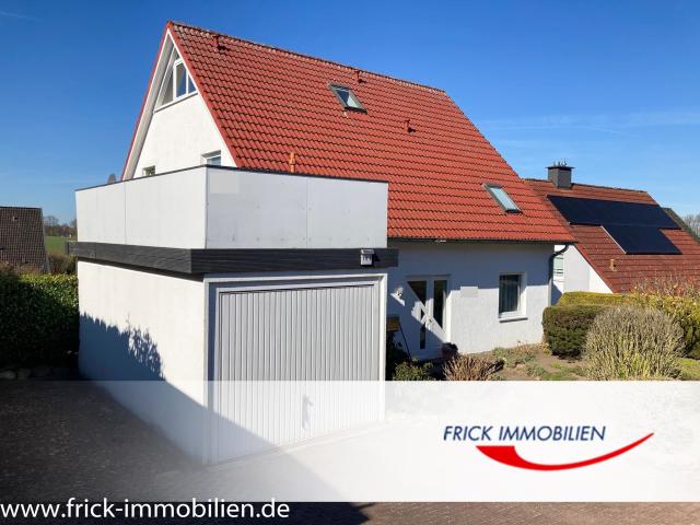 Einfamilienhaus mit Einliegerwohnung und Garage teilvermietet