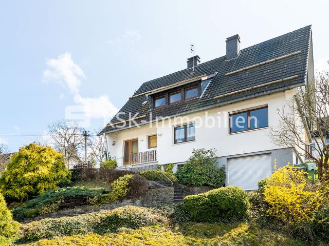 Einfamilienhaus mit Garage und toller Aussicht in beliebter Lage!