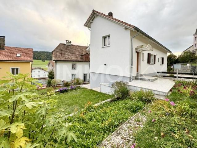 TROP TARD Einfamilienhaus mit Garten