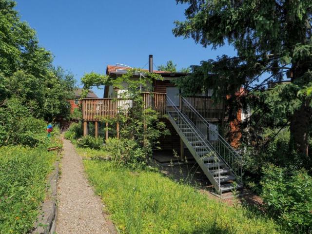 Einfamilienhaus mit Garten