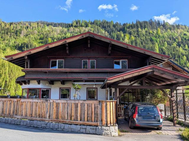 Einfamilienhaus mit Garten und Fußbodenheizung in Neukirchen