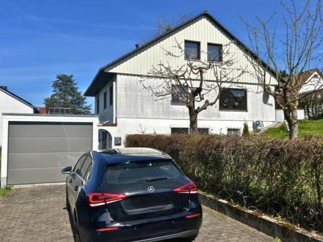 Einfamilienhaus mit Garten im Staatsbad!