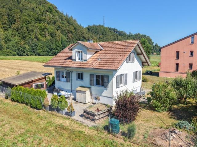 Einfamilienhaus mit Gartenbijou am Dorfrand von Lützelflüh