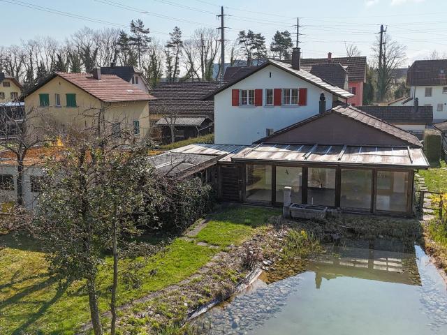 EFH mit Gartenhaus auf 1295 m2, Weiher und viel Potenzial
