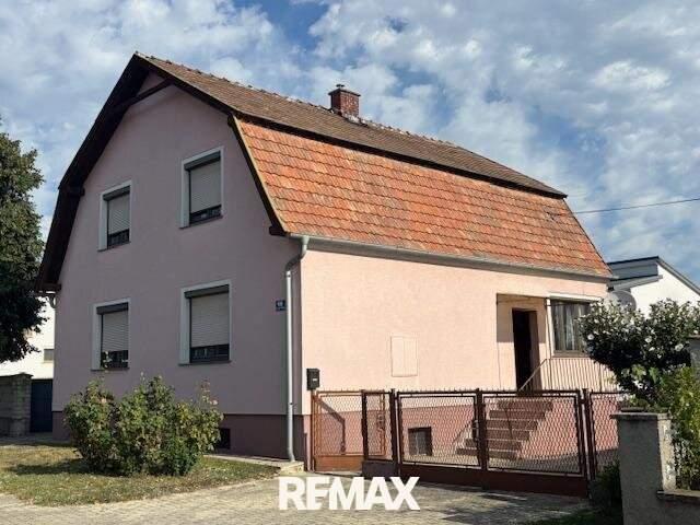 Einfamilienhaus mit geräumigen Scheune und viel Grünland! NEUPREIS!