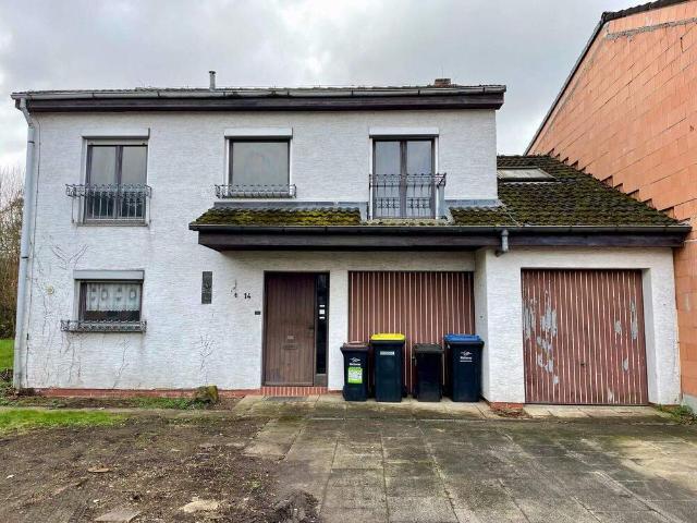 Einfamilienhaus mit großem Gartenparadies Sanierungsprojekt in bester Lage von Niddatal Assenheim
