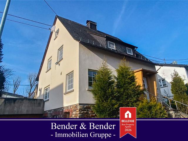 Einfamilienhaus mit großem Grundstück 713 m² in begehrter Lage von Ransbach Baumbach!