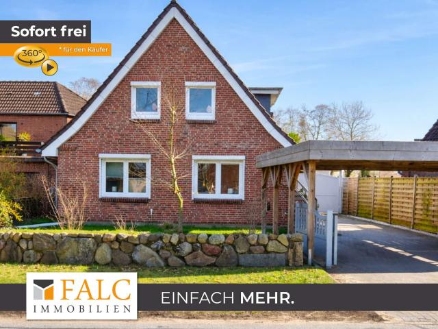 Einfamilienhaus mit großem Grundstück und Nebengebäuden in Weddingstedt