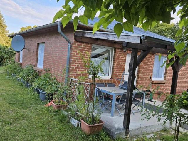 Einfamilienhaus mit großem Grundstück in Grabow