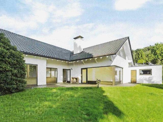 Einfamilienhaus mit kleiner Einliegerwohnung in sonniger und ruhiger Wohnlage