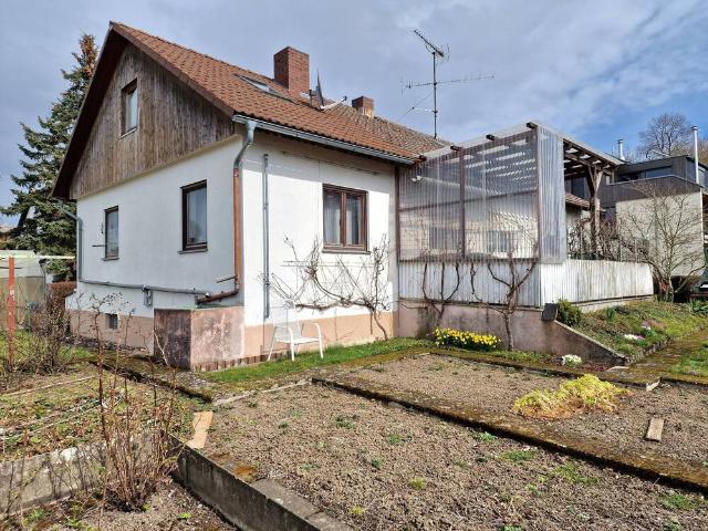 Einfamilienhaus mit Potential ausbaufähigem Dachgeschoss in Kernstadt Mengen