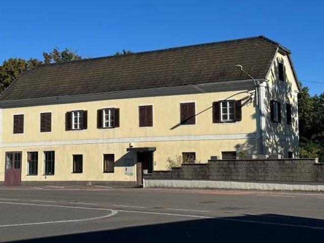 Einfamilienhaus mit Potenzial direkt in Feldbach. !