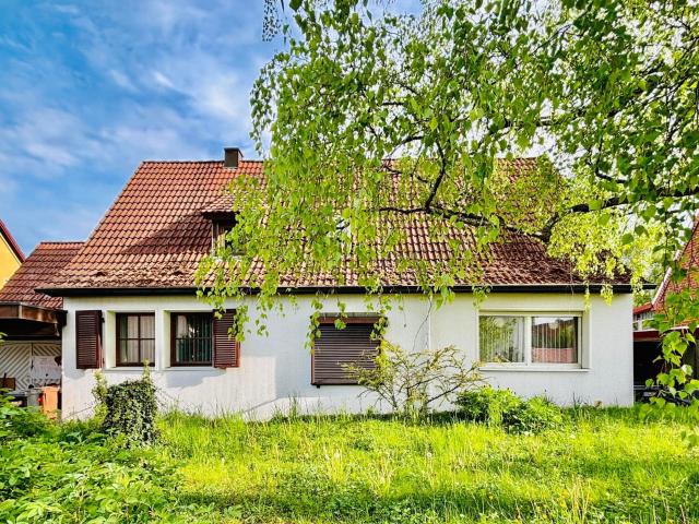 Einfamilienhaus mit Potenzial für Handwerker…