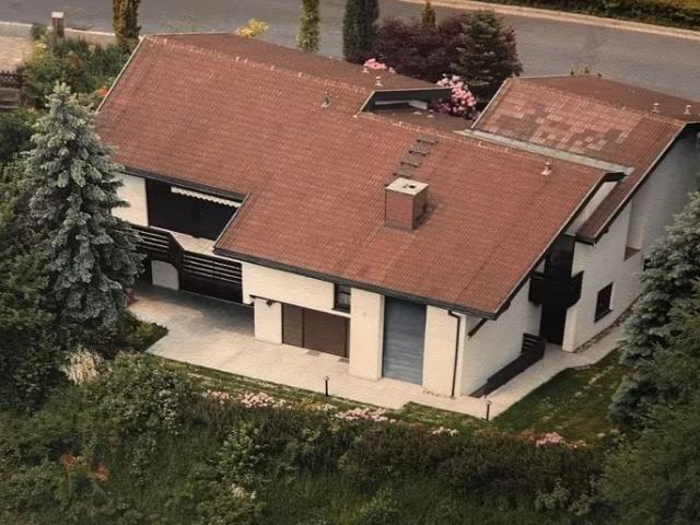 Einfamilienhaus mit Potenzial – Niedrigste Gewerbesteuer in Bayern