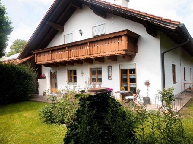 Einfamilienhaus mit schönem Garten im Münchner Osten