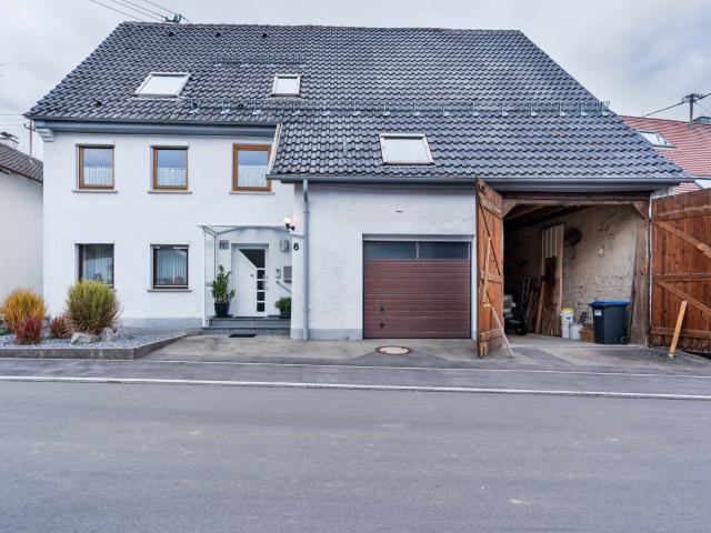 Einfamilienhaus mit Scheune und viel Potenzial in Laichingen/Machtolsheim
