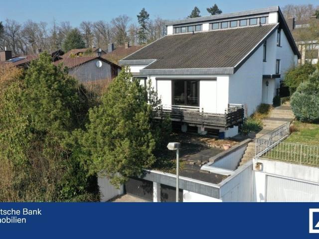Einfamilienhaus mit Split Level Architektur Perfekt für junge Familien und Design Liebhaber
