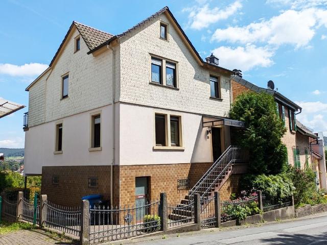 Einfamilienhaus mit traumhaftem Blick über Erbach!