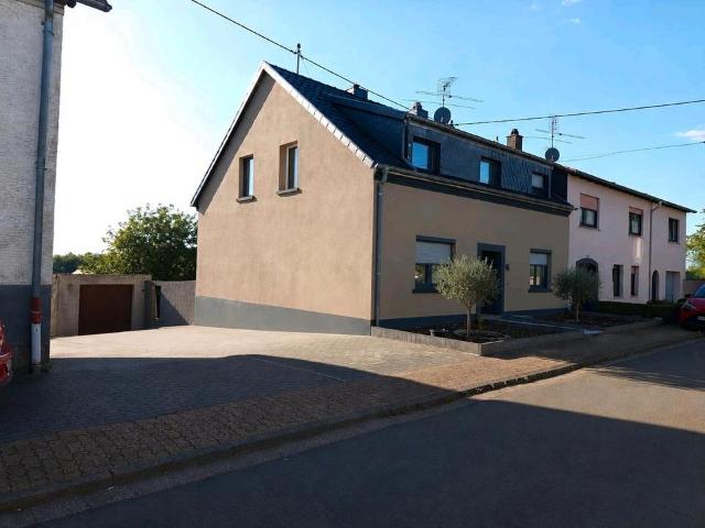 Einfamilienhaus mit viel Garten