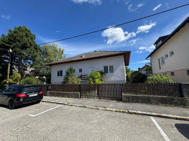 Einfamilienhaus mit viel Potential in Top Lage in Bad Vöslau/Gainfarn!