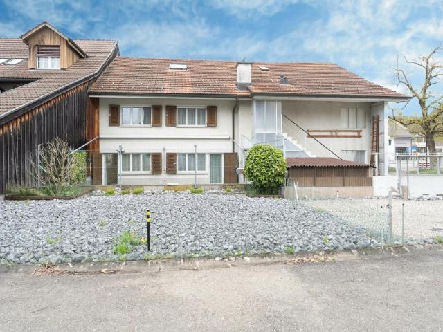 Einfamilienhaus mit Werkstatt im Dorfkern