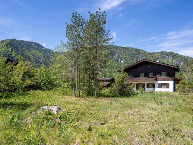 Einfamilienhaus mit zusätzlichem Baugrundstück in sonniger Ruhelage