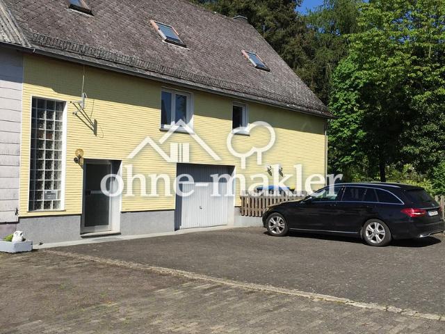 Einfamilienhaus mit 2 Wohnungen & zusätzl. Baugrundstück
