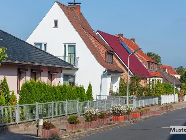 Einfamilienhaus nebst Dachterrasse und Wohlfühlgarten