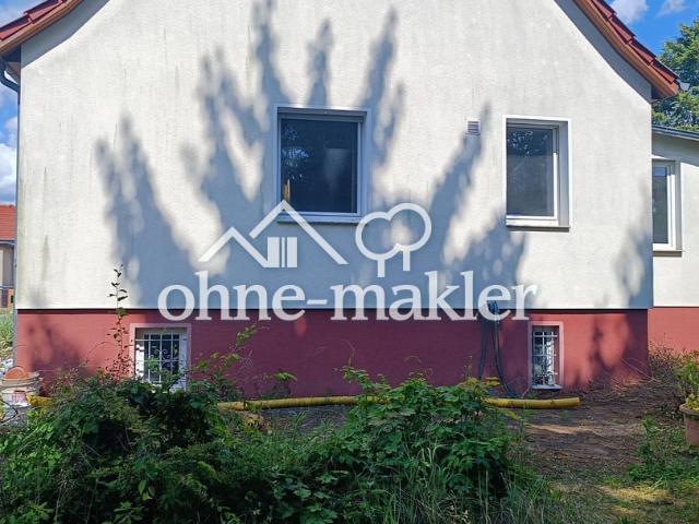 Einfamilienhaus Sanierungsobjekt, Garten und Pool