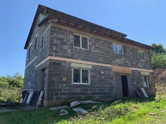 RESERVIERT Einfamilienhaus Rohbauzustand mit Keller