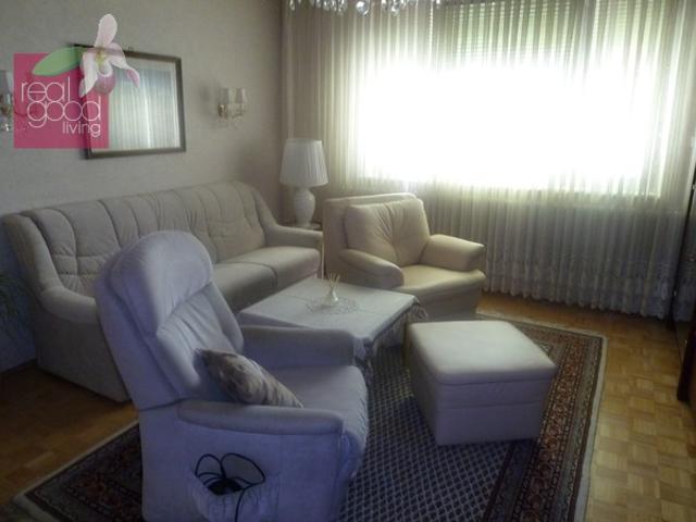 Einfamilienhaus voll möbliert mit 530m² Garten