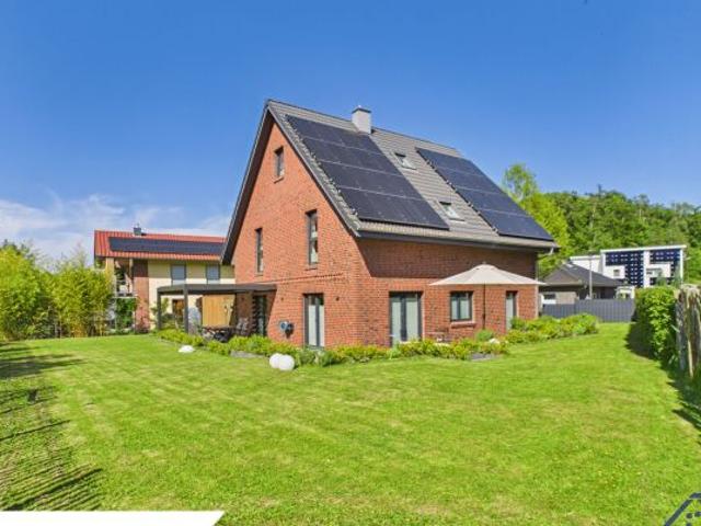 Einfamilienhaus zum Kauf in 24238 Selent | Lütt Immobilien Kiel | Provisionsfrei für Kaufende