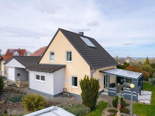 Einfamilienschatz am Ortsrand