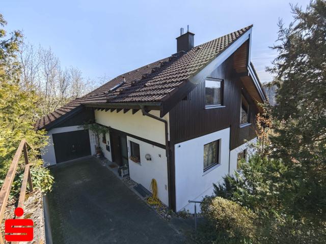 Einfamilienwohnhaus mit ELW in traumhafter Aussichtslage von Forchtenberg