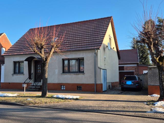 Einfamilienwohnhaus in Bölsdorf / neue Gaszentralheizung / schönes Grundstück