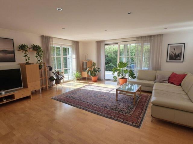 Einfach sofort einziehen stilvolles Einfamilienhaus in Wals Käferheim