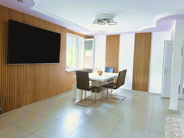 Einladendes 1 2 Familienhaus mit großem Garten und reichlich Platz für Ihre Ideen!