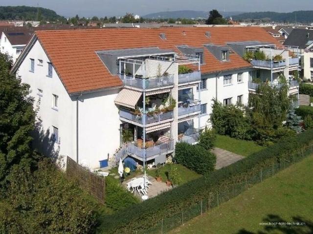 Einmalige Gelegenheit charmante Dachwohnung an ruhiger Lage