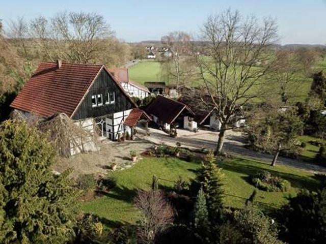Einmalige Gelegenheit: Besonderes Landhaus mit XL Grundstück in der Natur von Bönen zu verkaufen