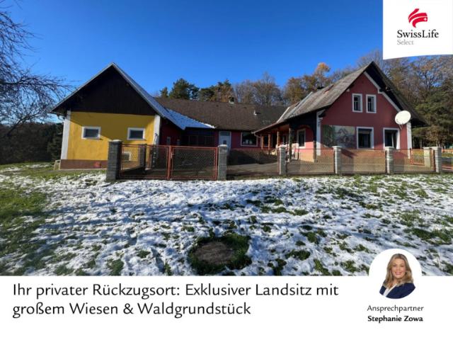 Einmalige Gelegenheit: Landhaus mit atemberaubendem Stadtblick und großem Naturparadies!