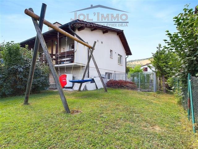 Einstehendes Haus mit 5 1/2 Zimmern in der Gemeinde Haute Sorne in Glovelier