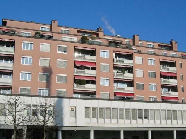Einstellhallenplatz mitten in der Neustadt Luzerns