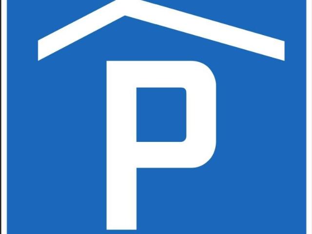 Einstellhallenplatz oder Motorradplatz gesucht?