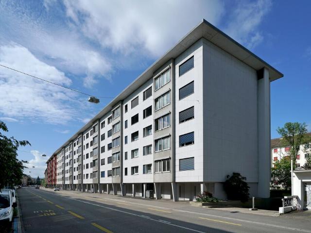 Einstellhallenplatz zu vermieten