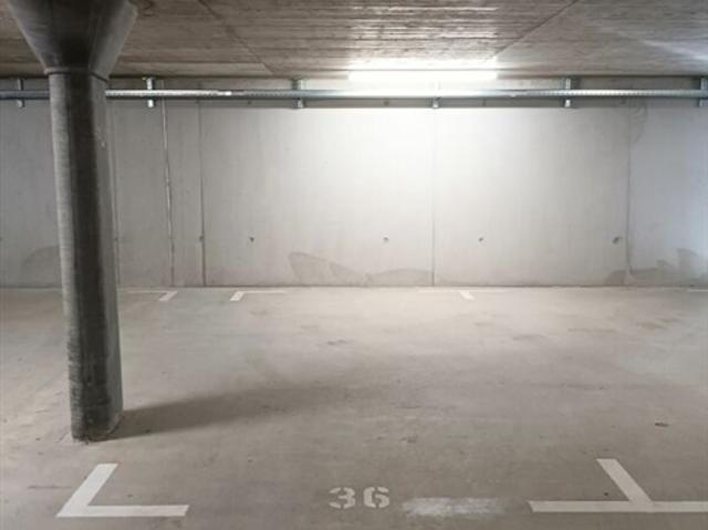 Einstellhallenplätze