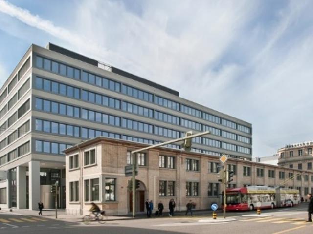 Einstellplatz im Superblock an zentraler Lage zu vermieten