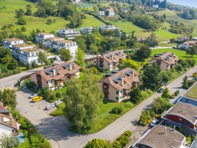 Einstellplatz in Männedorf zu vermieten!