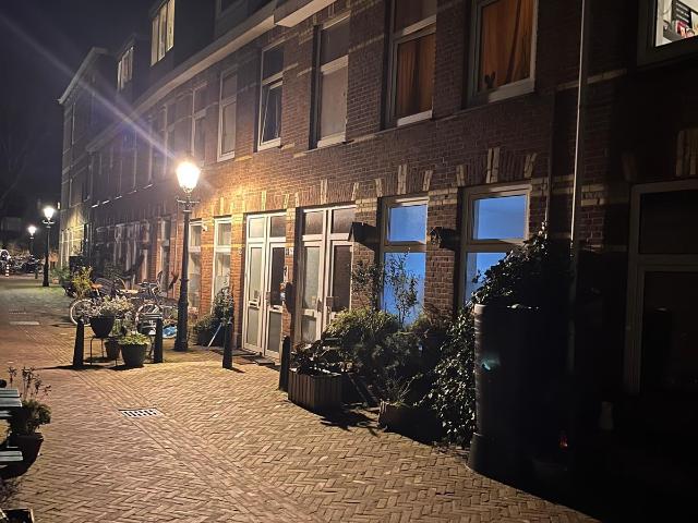 Eigen studio met een terras op Scheveningen!