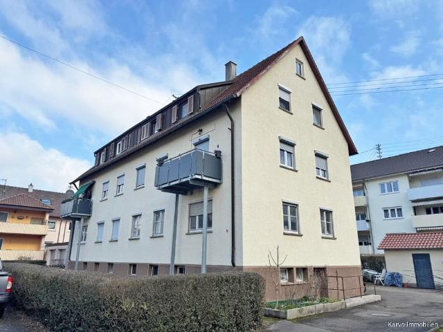 Eigennutzung oder Kapitalanlage! Drei Zimmerwohnung im Dachgeschoss mit Potential