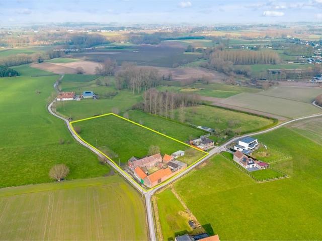 Hoeve + boomgaarden voor Para agrarisch gebruik!